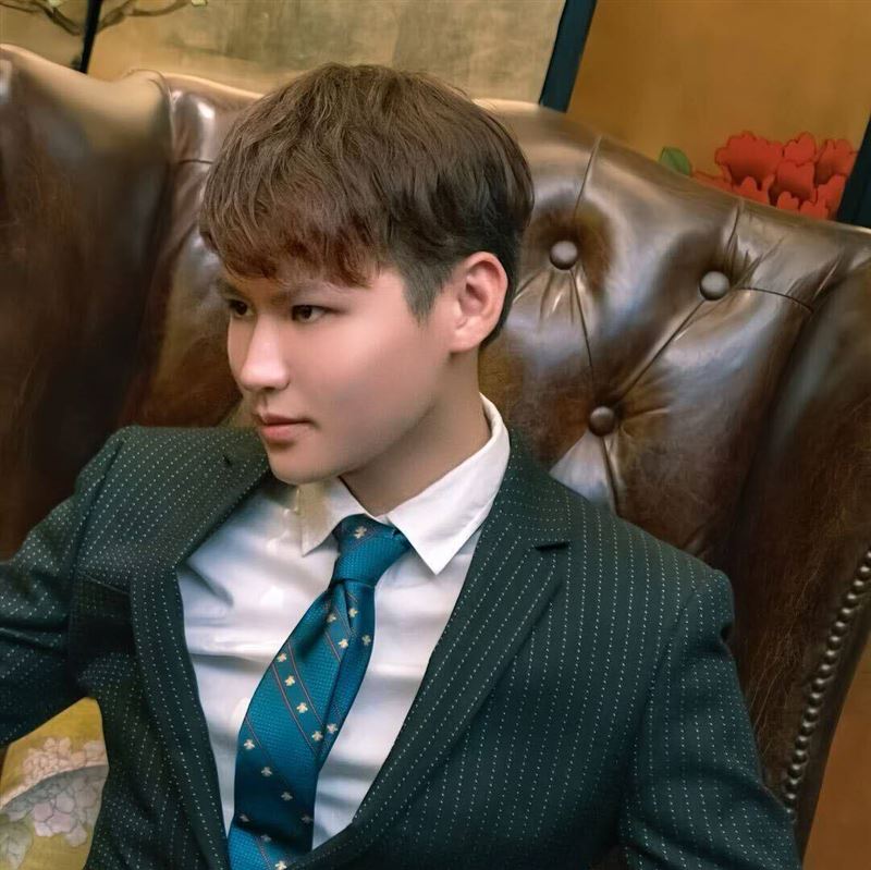 我是桂林男性青年，35周岁。